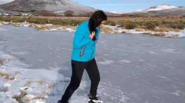 Frío gélido: Se congelaron 70 kilómetros de un río cercano a Bariloche