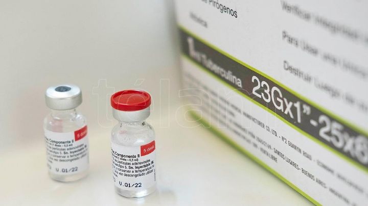 Llegan a Córdoba 45.600 vacunas de AstraZeneca y 67.200 de Sputnik V