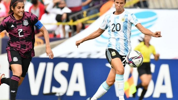 La selección argentina femenina fue goleada por México