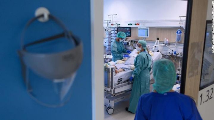 Récord de contagios en Alemania: los médicos deberán elegir a quién salvar