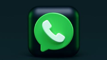 Llega la tercera tilde azul de WhatsApp: qué significa