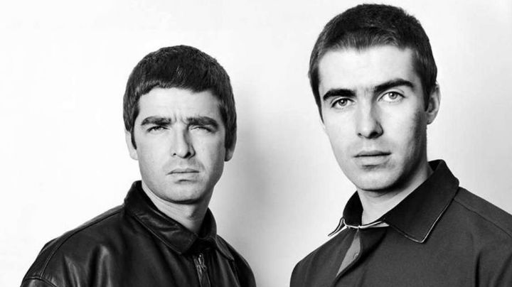 Los hermanos Gallagher producirán un documental sobre un histórico show de Oasis