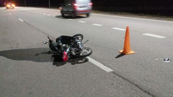 Joven motociclista murió tras impactar contra un auto