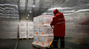 Comienza la distribución de 1.115.900 AstraZeneca en todo país