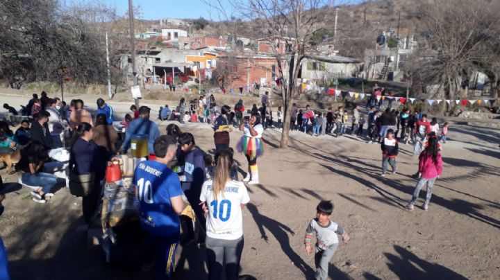 Merendero de Carlos Paz festejó con una multitud el Día del Niño