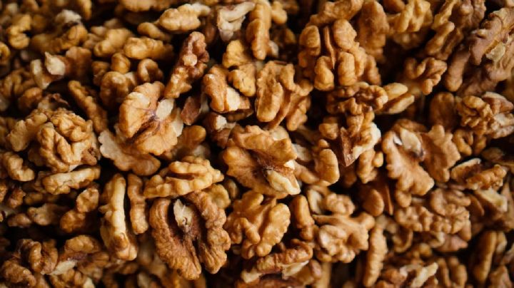 Comer media taza de nueces al día ayuda a bajar el colesterol