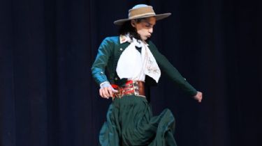 Un bailarín carlospacense sueña con consagrarse en el Pre Cosquín