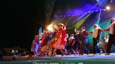 El carnaval jujeño llenó de danza y color la Próspero Molina