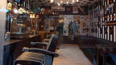 Palermo Club, la primera barbería y coctelería de Carlos Paz