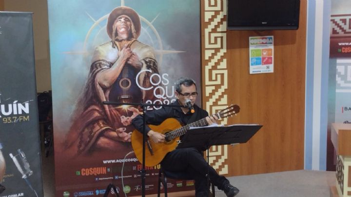 Muñoz presentó "Tributo a Facundo Cabral" en el festival de Cosquín