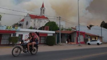El fuego destruyó una casa y tuvieron que evacuar un colegio