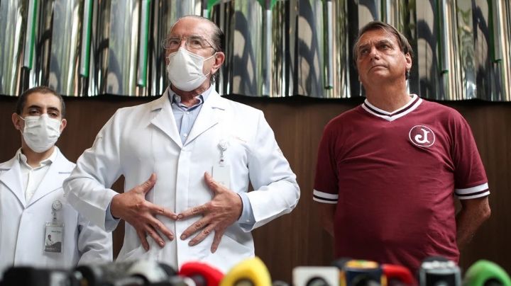 Brasil: internaron a Jair Bolsonaro por un fuerte dolor abdominal