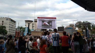 VIDEO: Carlos Paz es pura fiesta celeste y blanca