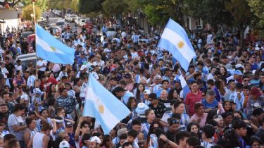Mundial: La alegría volvió a invadir las calles de Cosquín