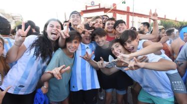 Mundial: La alegría volvió a invadir las calles de Cosquín