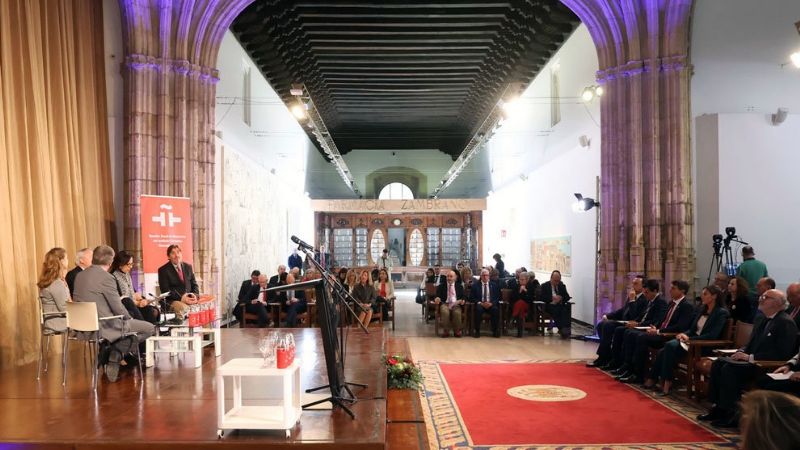 Directores del Instituto Cervantes cerraron sus sesiones con el reto de la digitalización
