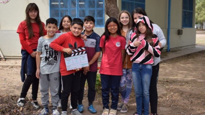 En Córdoba más de 400 niños y jóvenes vuelven a la escuela