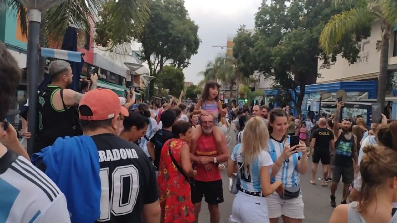 Las imágenes de la locura en los festejos de Carlos Paz