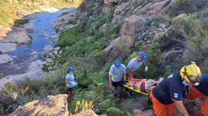 Asistieron a tres mujeres heridas en ríos de La Cumbre y Mina Clavero