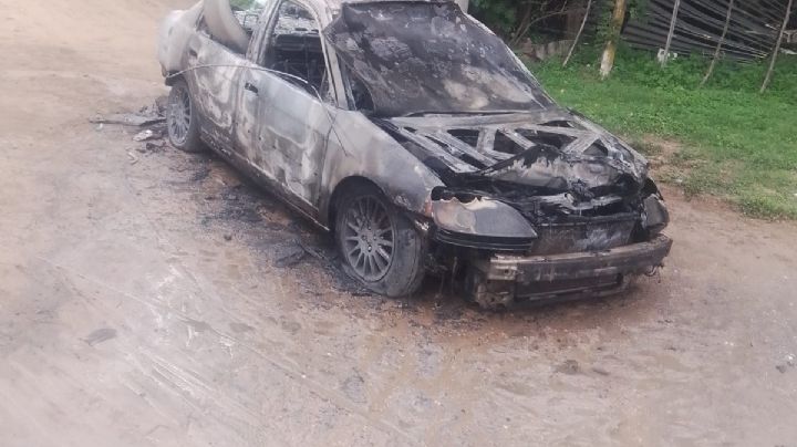 El fuego destruyó un auto, el conductor se salvó de milagro