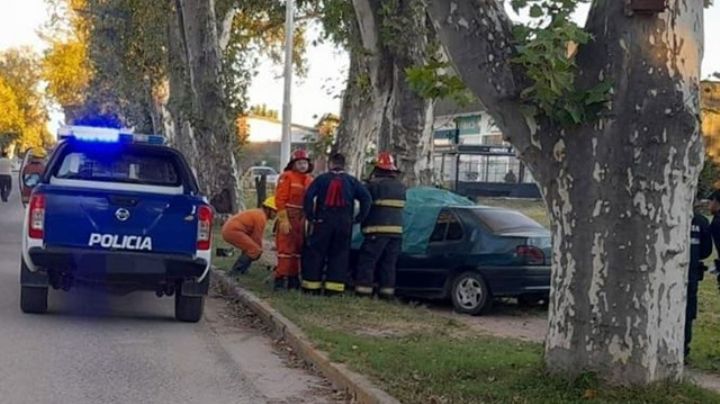 Tragedia en Pilar: chocaron contra un árbol y murió el acompañante