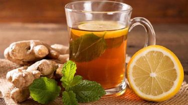 Infusión de jengibre, limón y miel: la bebida ideal para la noche