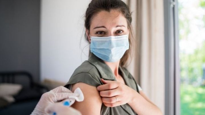¿Por qué los recuperados de coronavirus deben vacunarse?