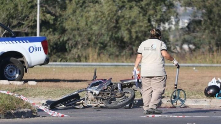Córdoba: Un motociclista murió tras ser rozado por un camión