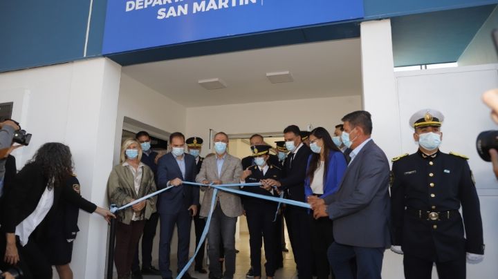 Schiaretti inauguró el edificio de la Departamental General San Martín