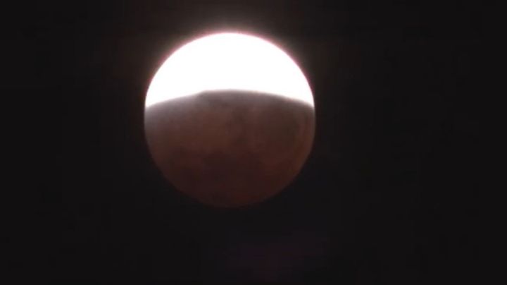 Mirá todo el eclipse lunar en un video de 3 minutos
