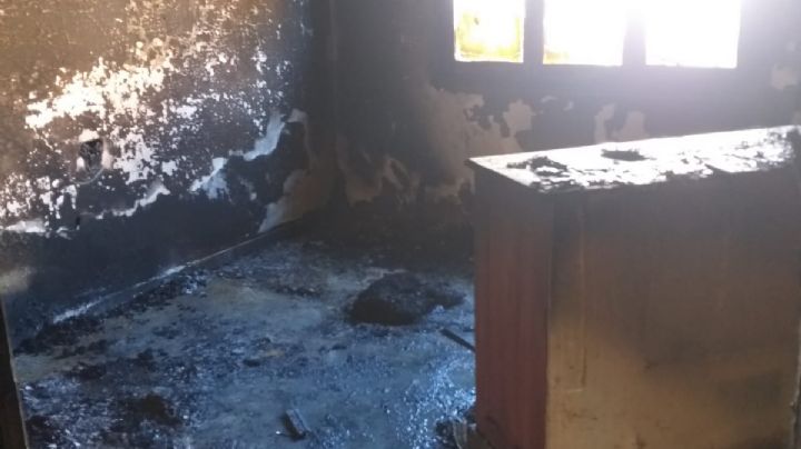 Córdoba: bomberos rescataron a una persona inconsciente de un incendio