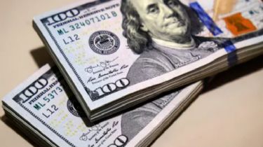 El dólar blue llegó a $317, en otro récord histórico