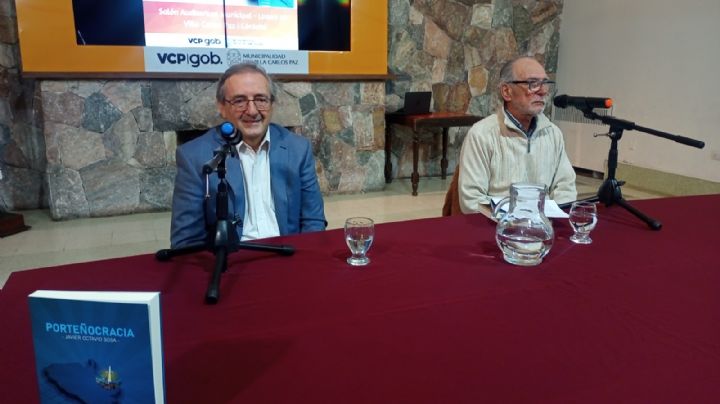 Javier Octavio Sosa presentó su tercer libro «Porteñogracia»