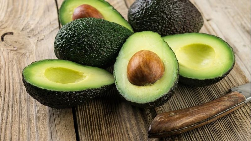 Recomiendan comer una palta por día para reducir el colesterol