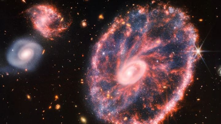 El telescopio James Webb mostró una imagen «sin precedentes» de la Galaxia Cartwheel