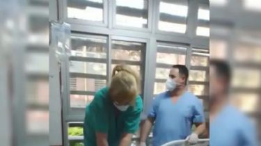 Escándalo en Chaco: Se reían mientras reanimaban a un paciente que murió