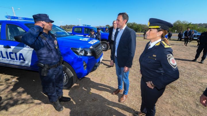 La Provincia inició la entrega de 185 nuevos móviles policiales