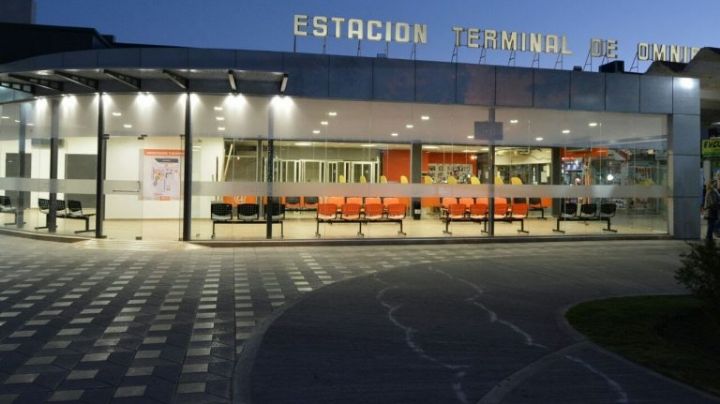 Un vendedor ambulante desató un escándalo en la Terminal