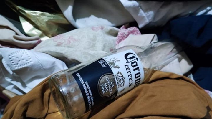 Estaban de vacaciones, entraron a su casa y les tomaron hasta la cerveza