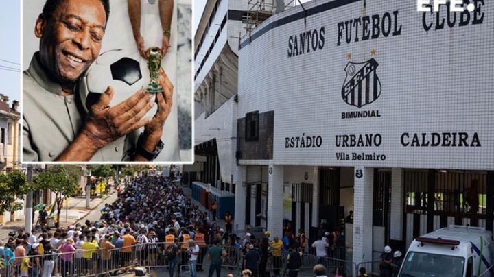 Una multitud despide a Pelé en el estadio del Santos