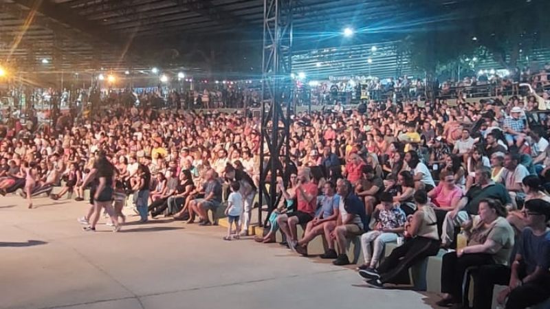 Más de cinco mil personas en la apertura de temporada de Tanti