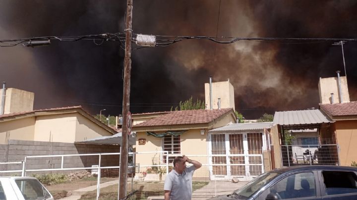 El fuego entró a Carlos Paz y llegó hasta las casas