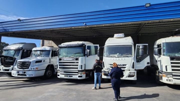 Operativo en Córdoba: Robaban camiones y los vendían a concesionarias