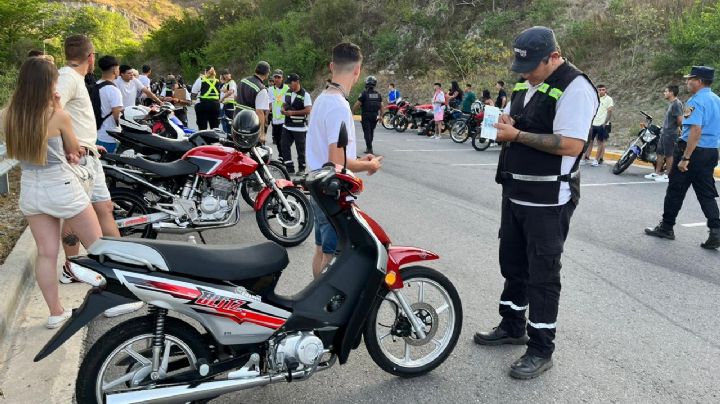 Secuestraron cerca de 40 motos en un control policial en la Variante Costa Azul