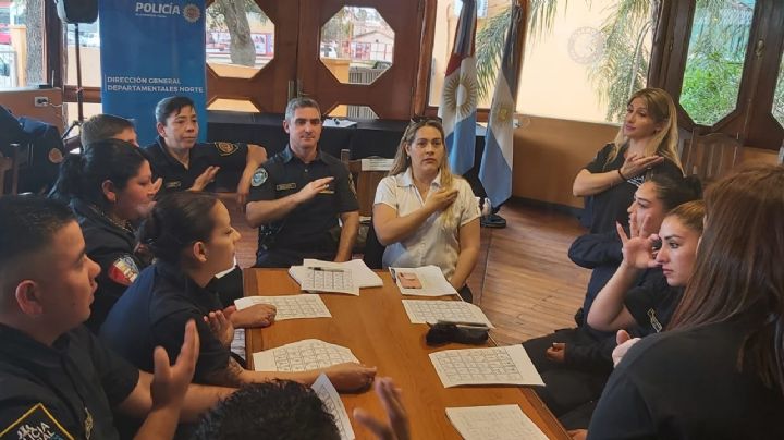 Inclusión: La Policía de Córdoba se capacita en lengua de señas