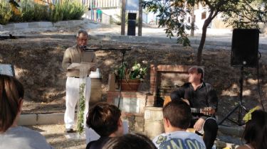 El bosque de la poesía de Huétor Santillán celebró su primer aniversario