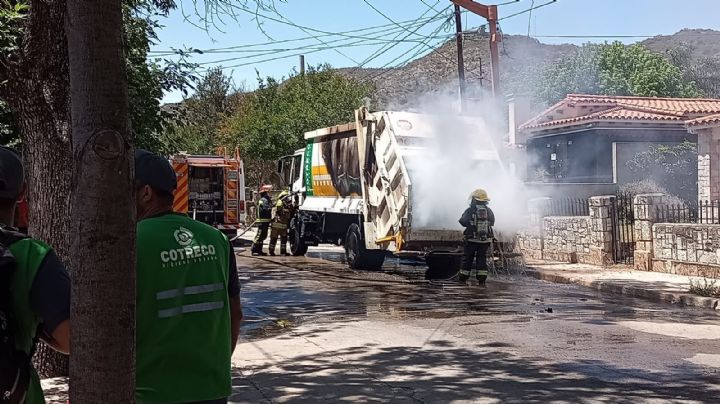 Se prendió fuego un camión de la basura en Carlos Paz