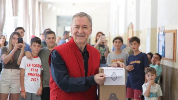 Votó el gobernador Juan Schiaretti en Córdoba