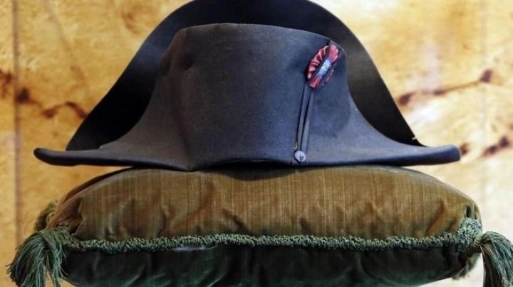 Subastaron el famoso sombrero de Napoleón