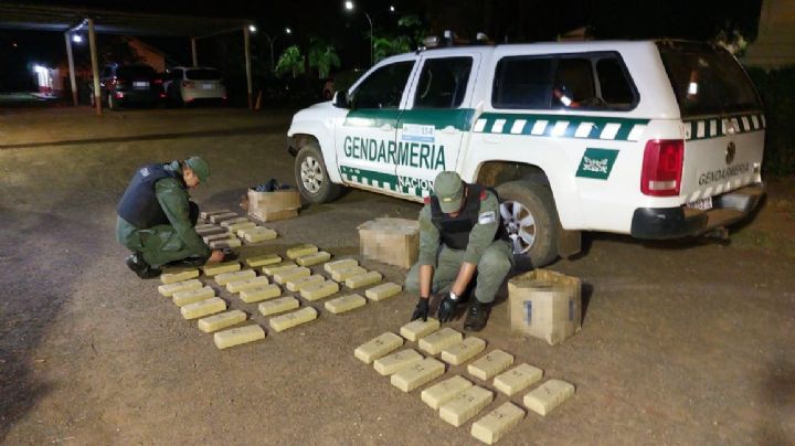 Patrullas de gendarmes hallan 97 kilos de marihuana entre la maleza